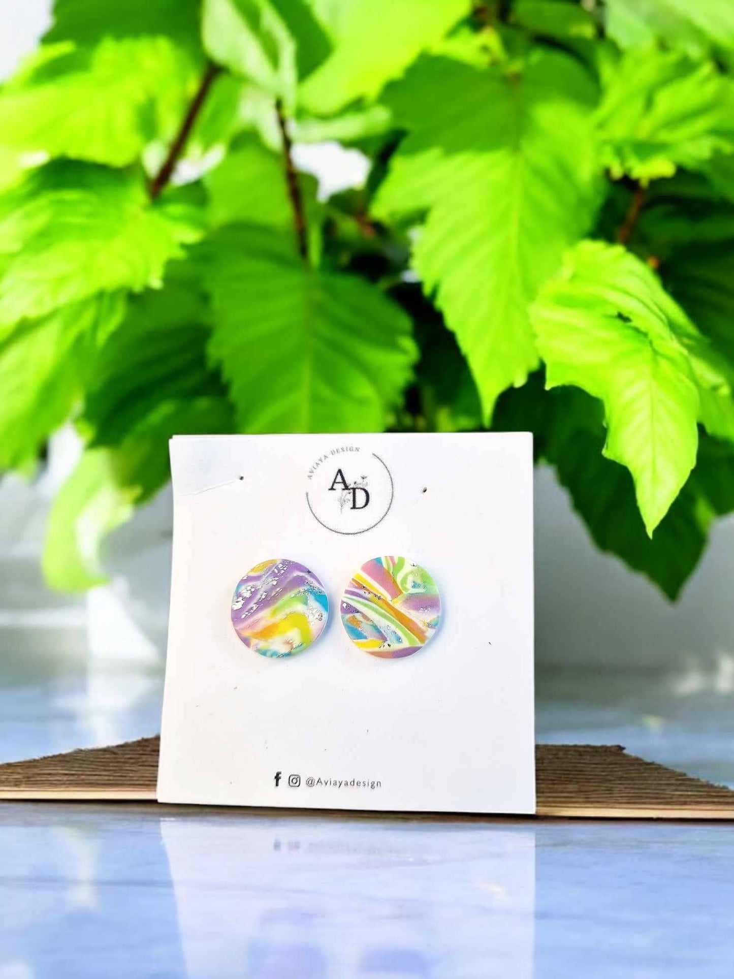 Pastel regnbue - ørestikker