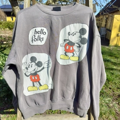 Unikke upcyclede bluser – med et strejf af Disney-magi ✨