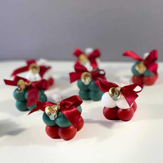 Boblelys – Små håndlavede sojalys med juleklokke