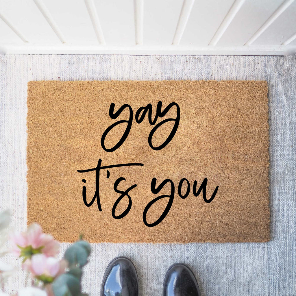 Kokosmåtter “Yay it’s you” – en varm velkomst med personlighed