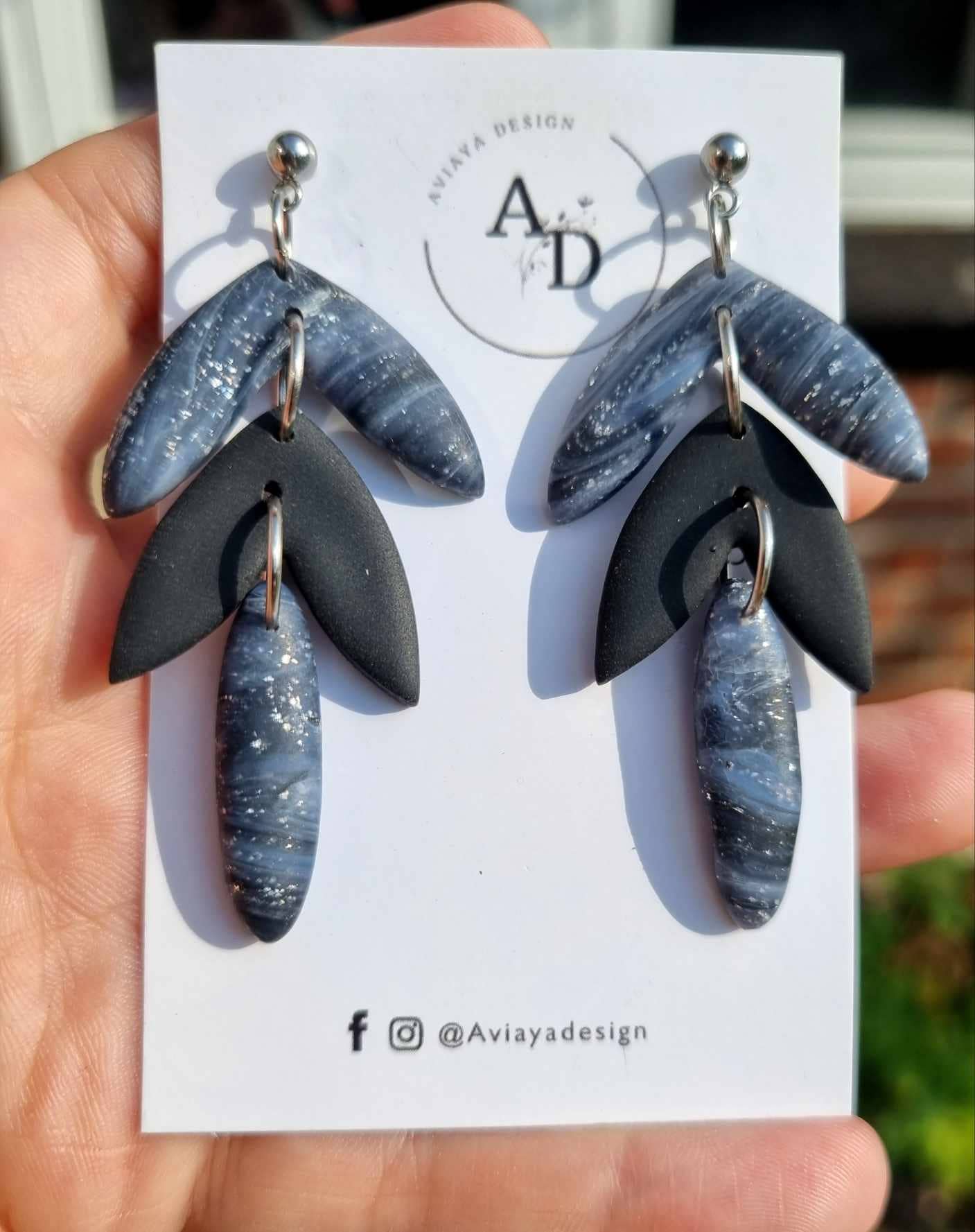 Blad sølv/grå - ørestikker