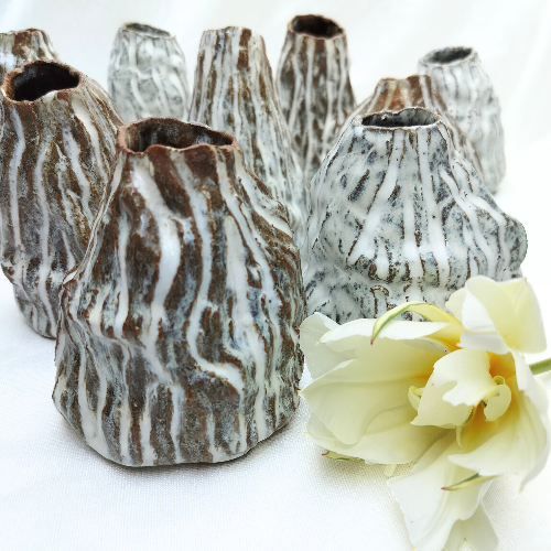 Små vaser i Grov Stentøjsler