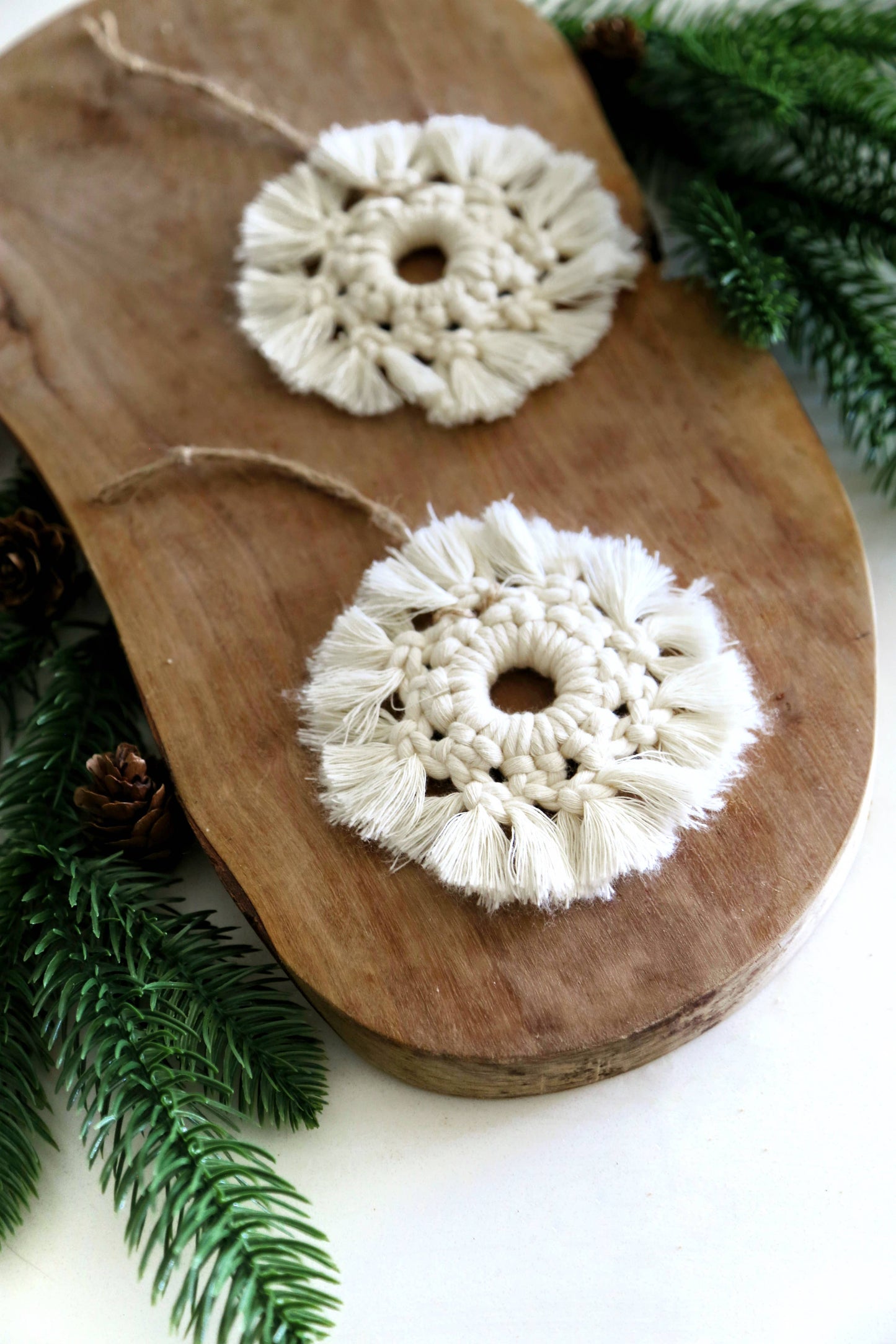 Macrame snefnug – håndlavet julepynt i boho-stil