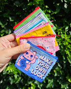 Mini pung “Always Late” – sjov møntpung i genbrugsplast