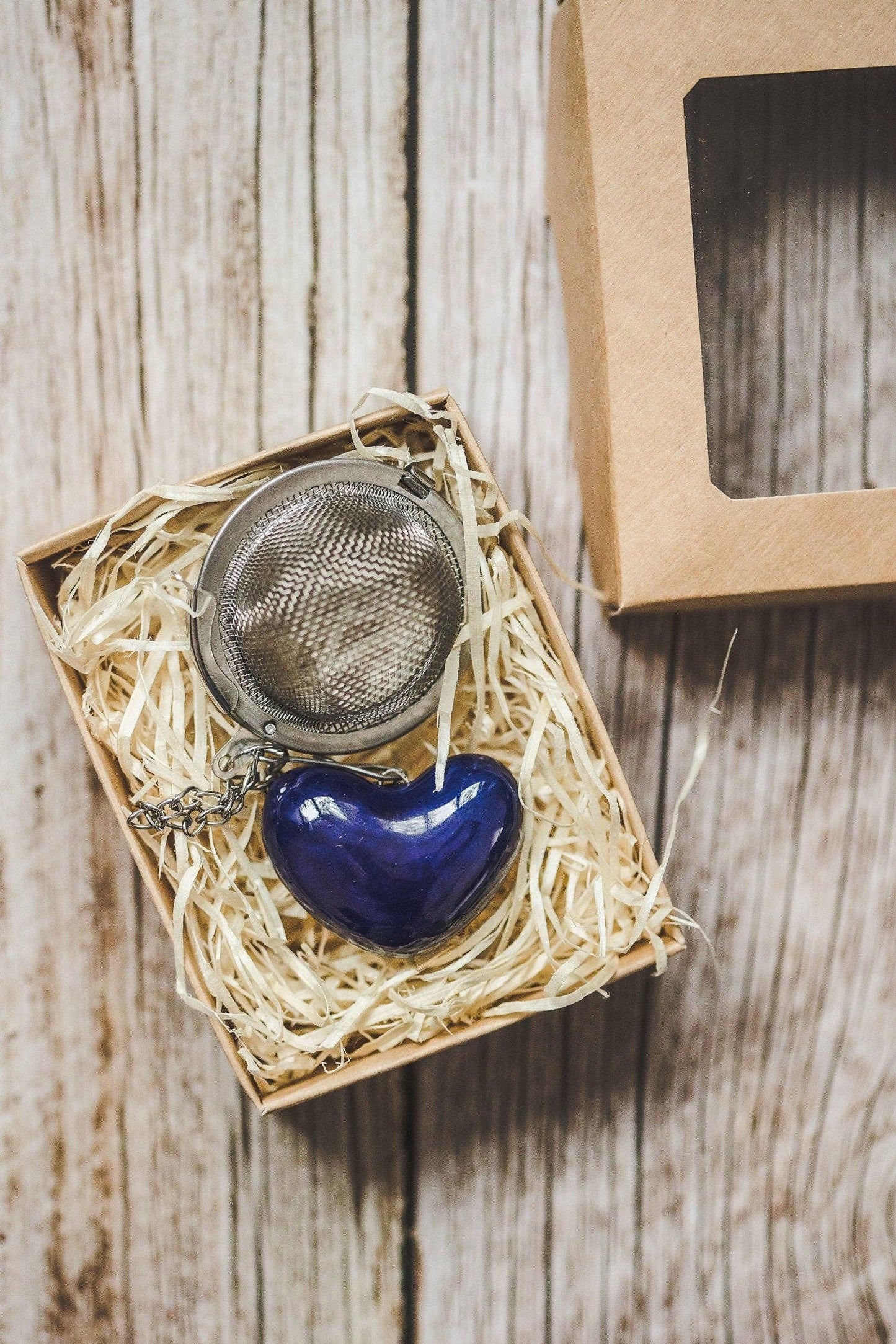 Håndlavet teæg med keramisk blåt hjerte 💙