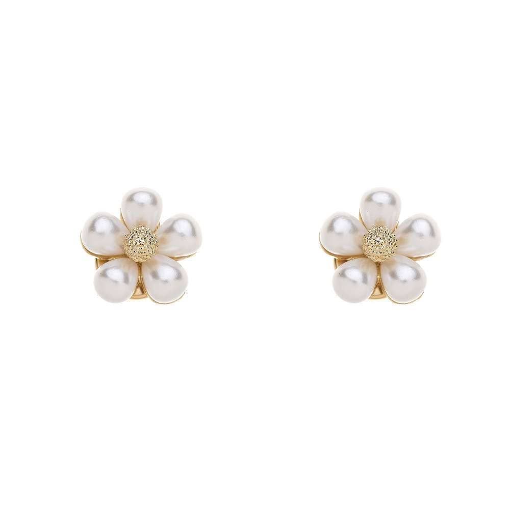 Clip-On Knapper – Hvide Perleblomster med Guldlook (sæt af 2)