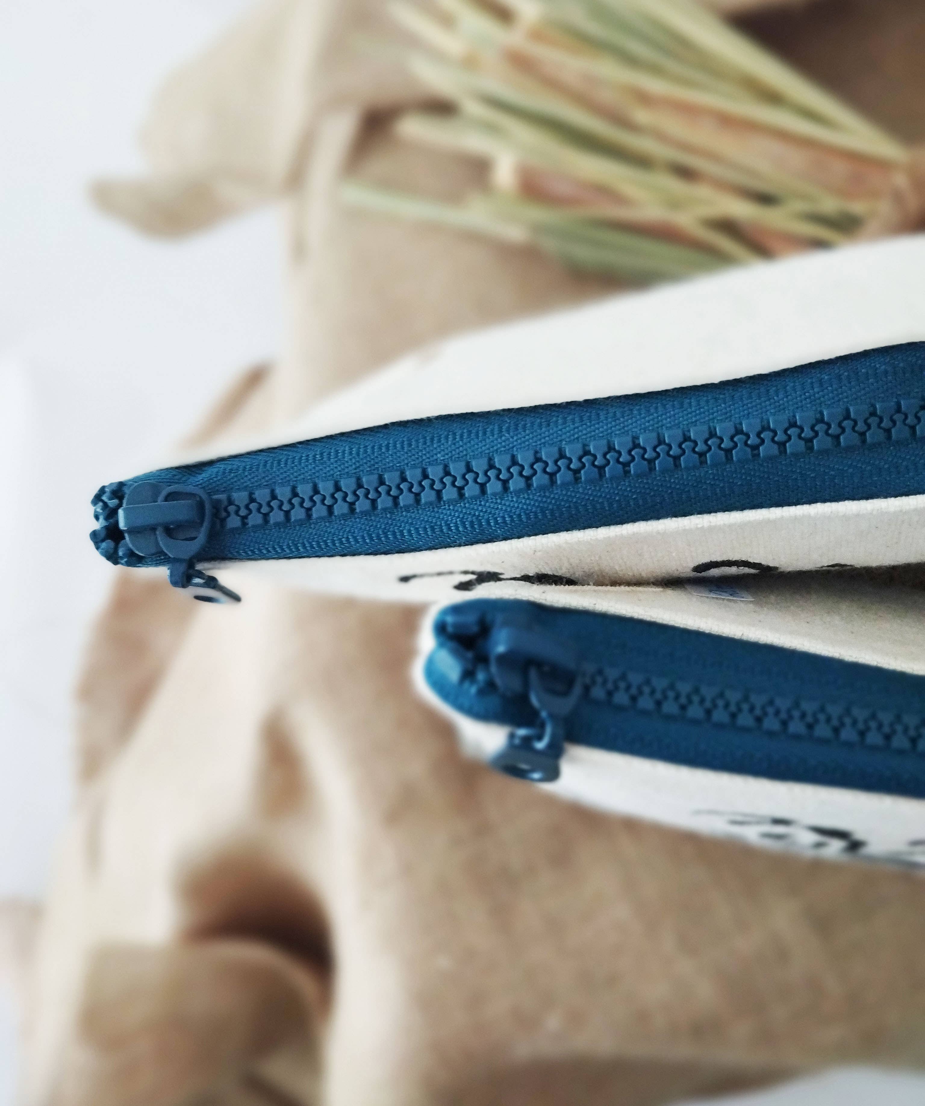 Kosmetikpung / organizer med japansk bølgemønster – stil, ro og orden i tasken