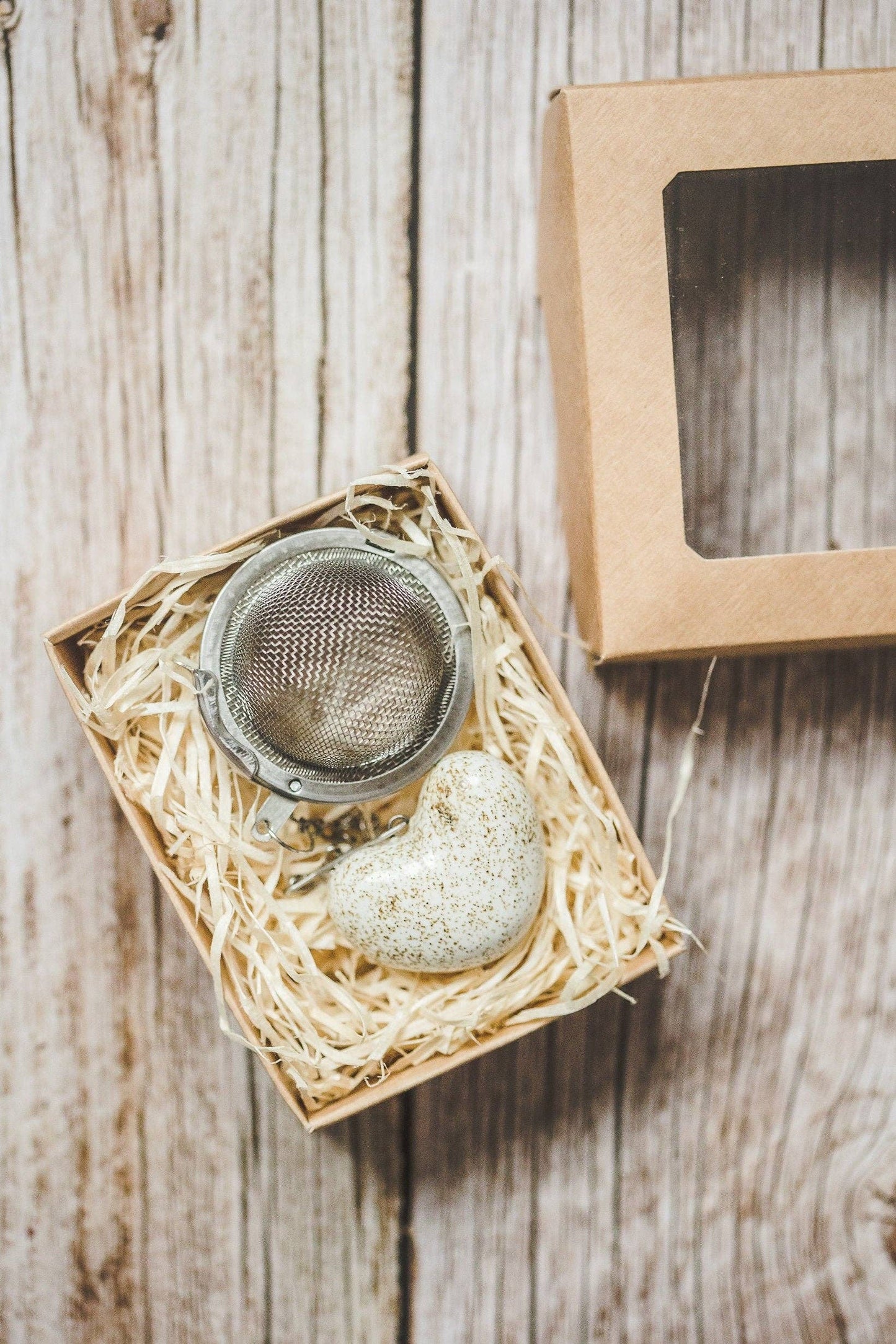 Håndlavet teæg med keramisk hvidt hjerte 🤍