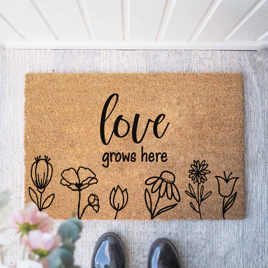 Kokosmåtter “Love grows here” – kærlighed, familie og hverdagsliv