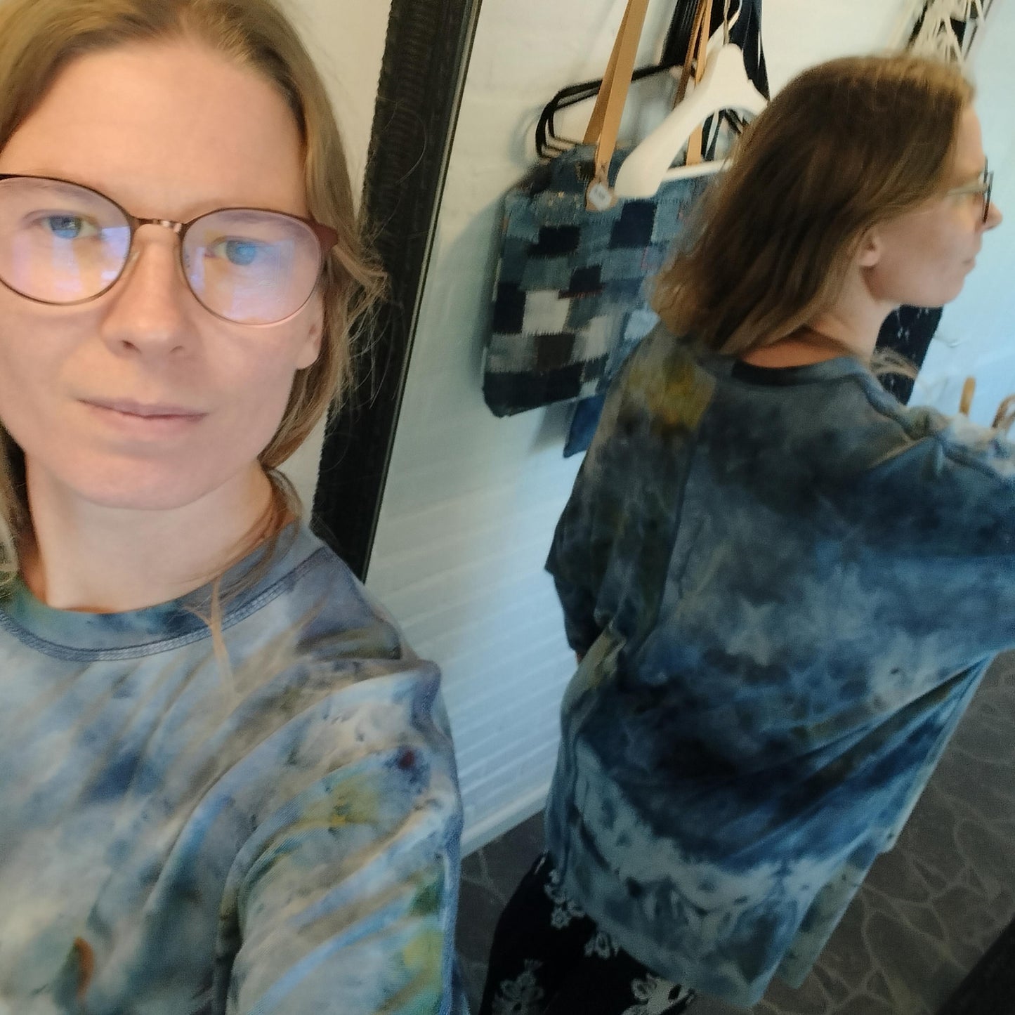 Isfarvet oversize bluse i viscose – blå poesi i bevægelse