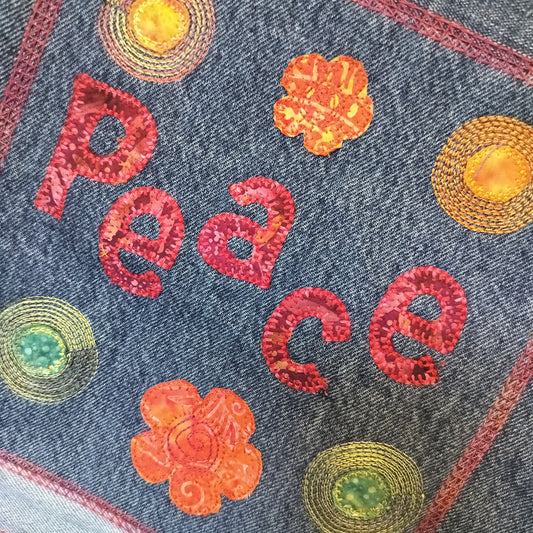 Denim Shopper med Peace-broderi – stærk, rummelig & fuld af sjæl