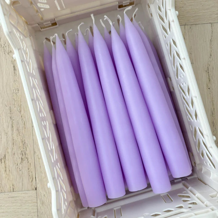 Dyppet ensfarvet lys, i flere farver