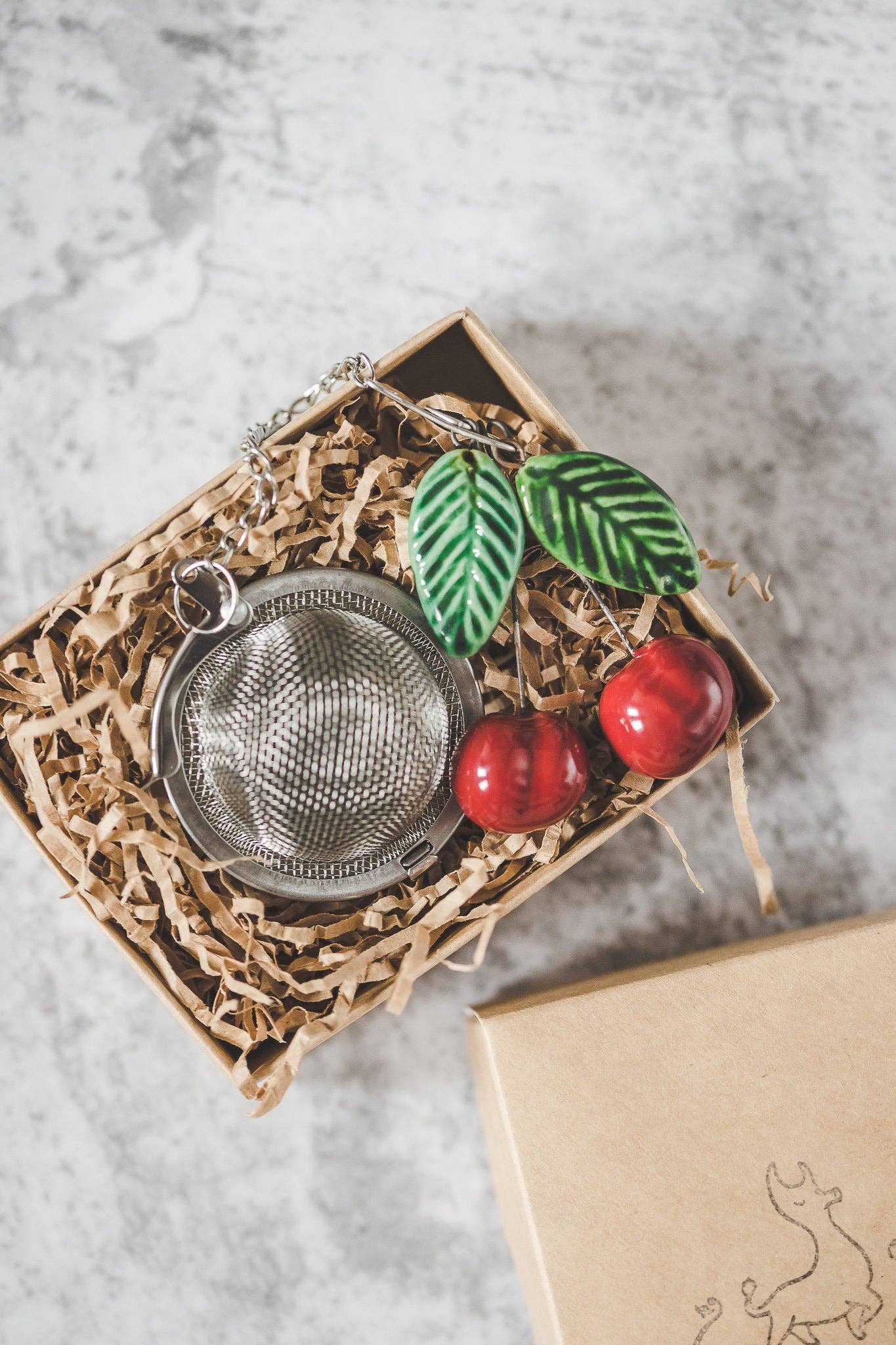 Håndlavet teæg med keramisk kirsebær 🍒