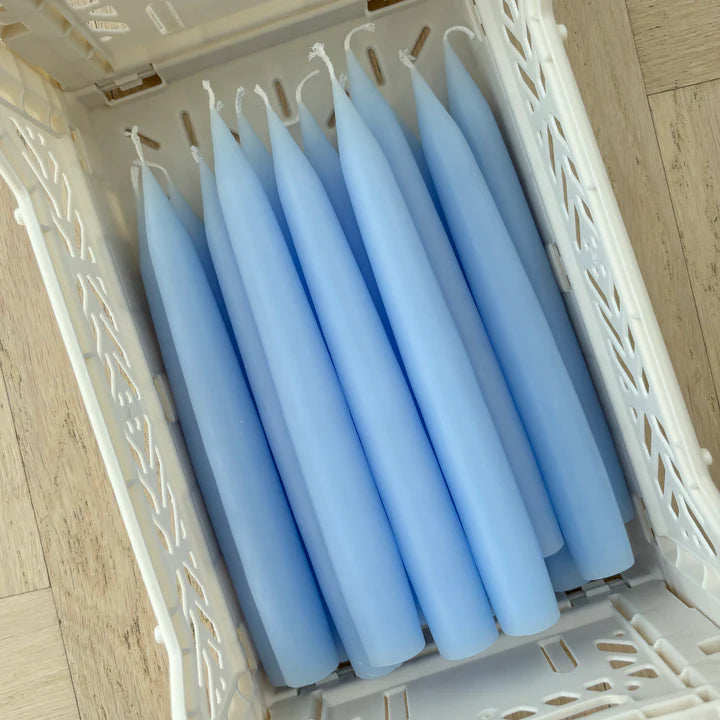 Dyppet ensfarvet lys, i flere farver