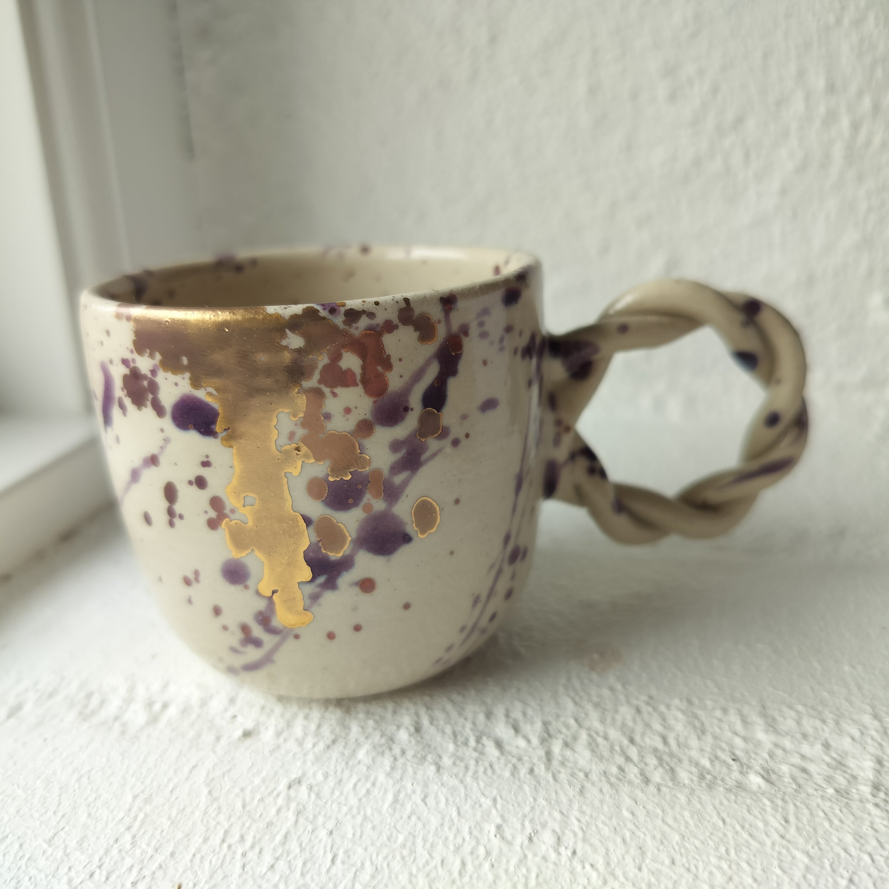Espressokop - brombær og guld splash