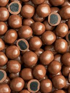 Lakridskaramel kugler med mælkechokolade