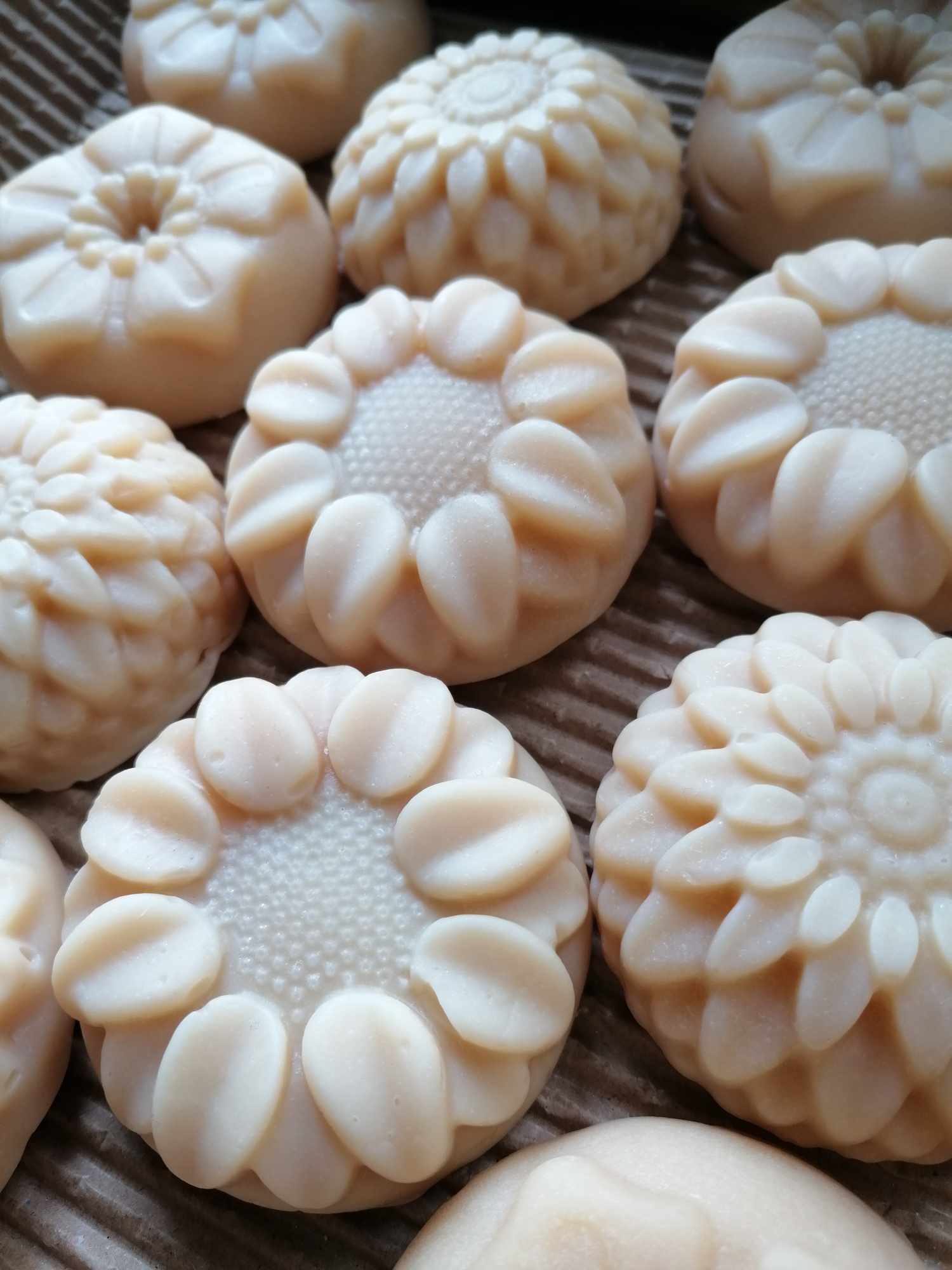 🌸 Håndlavet sæbebar – Jasmin