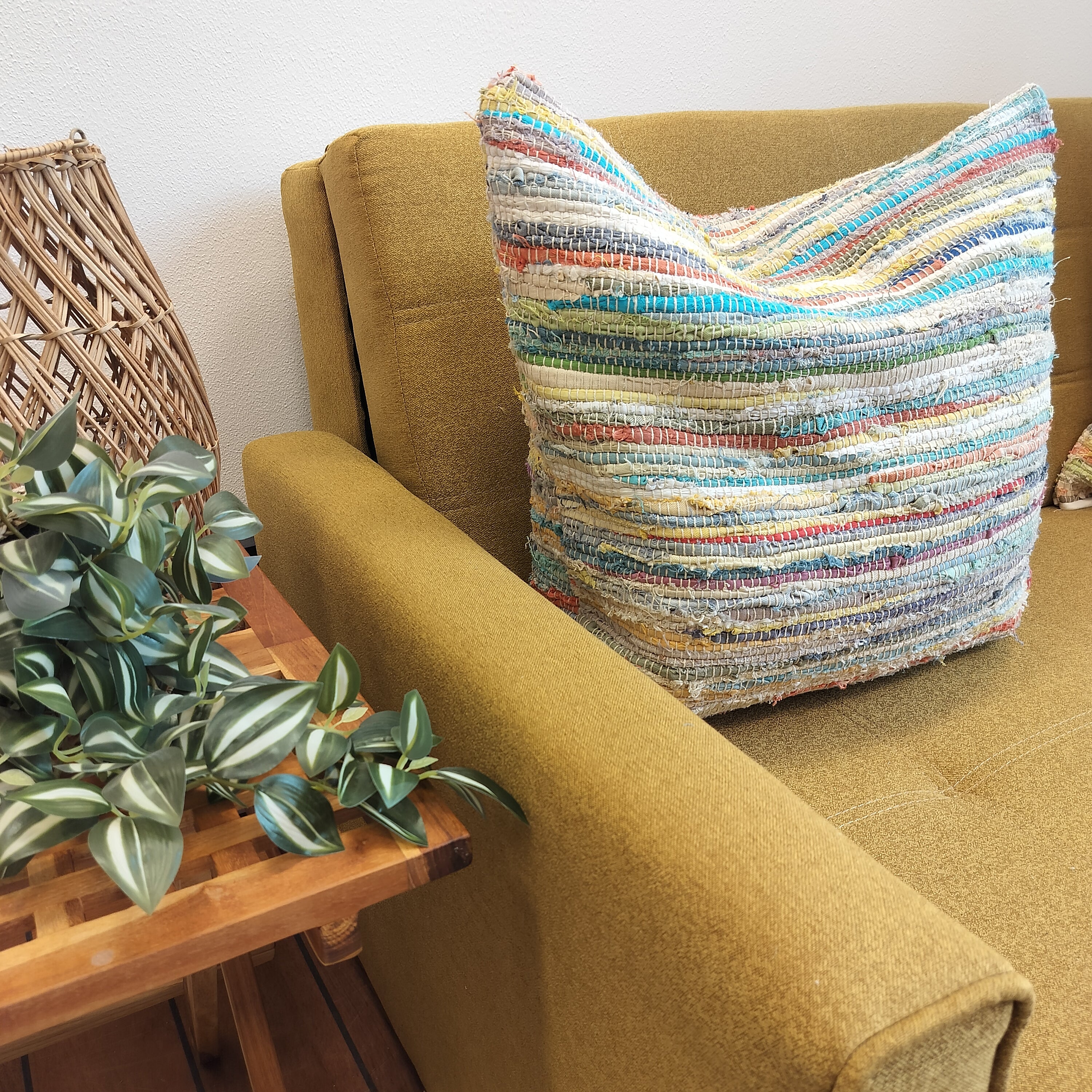 Pudebetræk 60x60 – håndvævet i genbrugsbomuld | Multifarvet