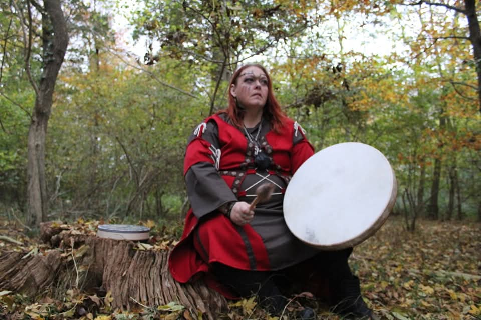 Trommerejse med Lærkeredens Univers – søndag d. 7. Juni kl. 13.00–14.30